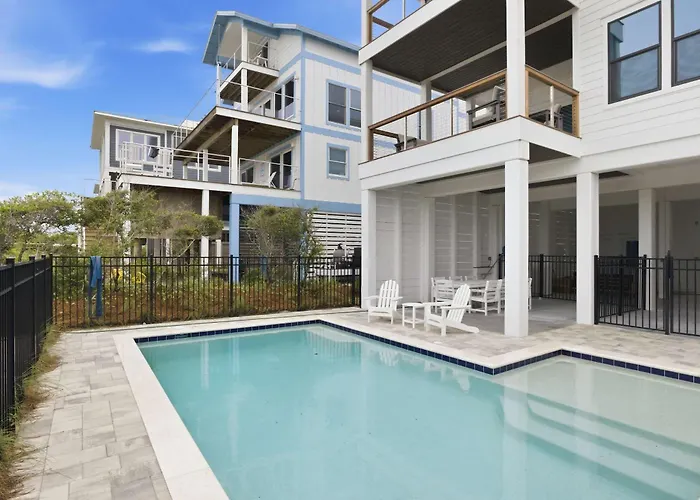 New- 6 Bedroom-Private Pool- Pet Friendly More Pics Coming Soon